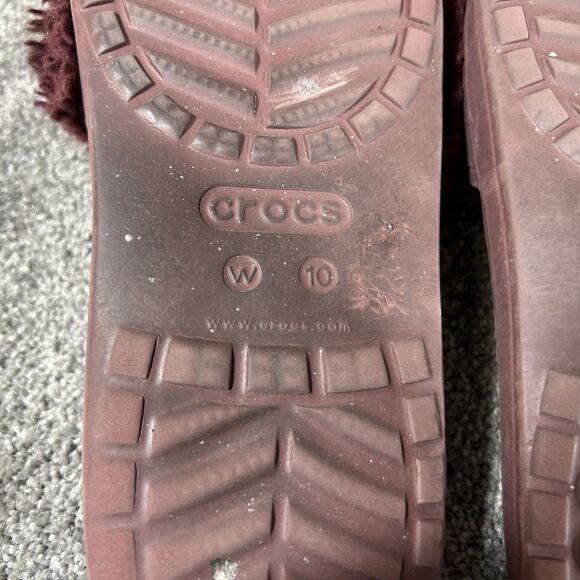 Crocs Sloane Luxe 205968 Women’s Sz 10 Burgundy Faux Fur Gold Slide Mule Sandal - Picture 10 of 11